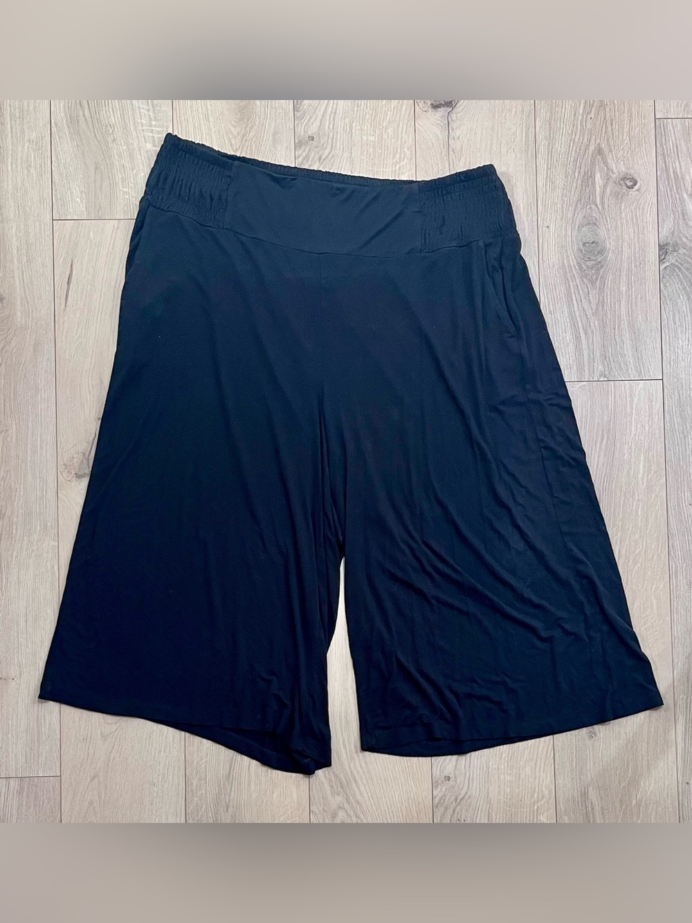 Torrid Plus 4x, wide-leg, crop, elastic waist pants